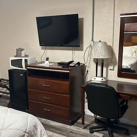 Deluxe Inn Of รอสเวลล์ ภายนอก รูปภาพ