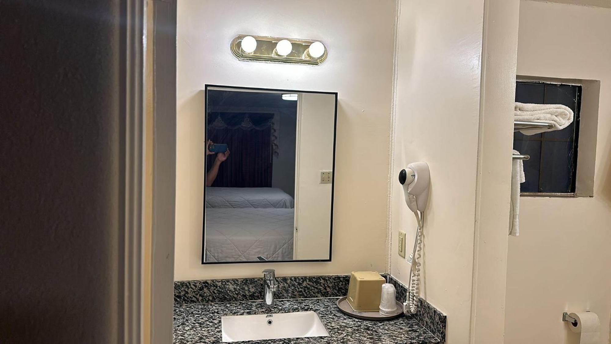 Deluxe Inn Of รอสเวลล์ ภายนอก รูปภาพ
